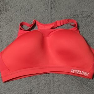 38D victoria secret sports bra